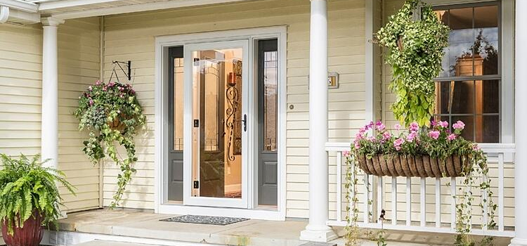screen door installation in Ashland